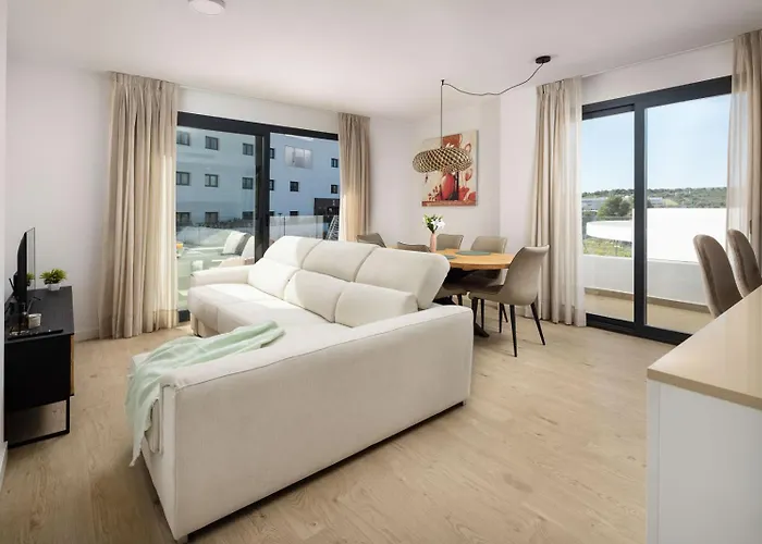 One 80 By Alfresco * 에스테포나